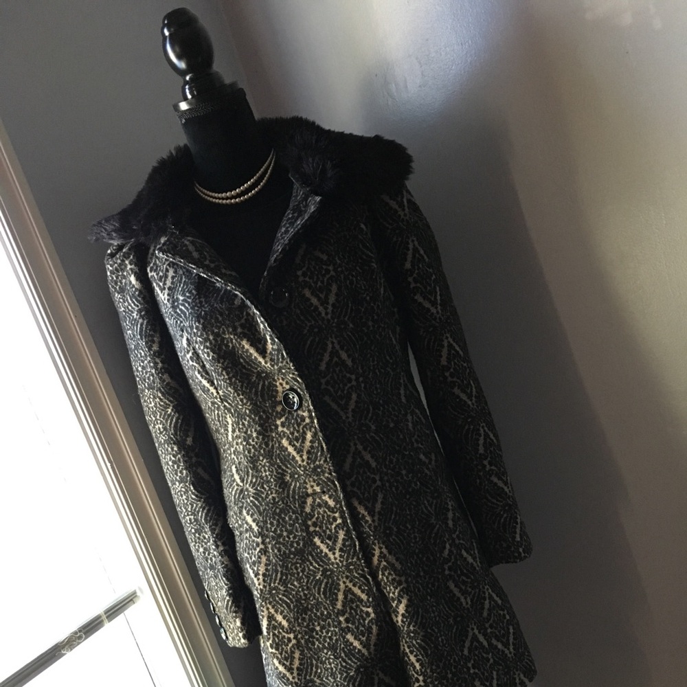 Unique Steve Madden Coat ❄️ - Picture 7 of 8